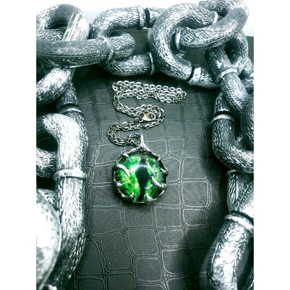 Green gothic dragon eye - Picture 4 of 12